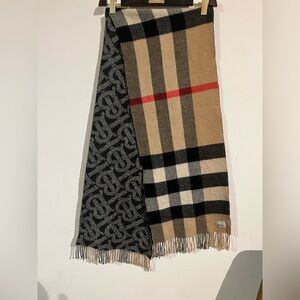 Burberry reversible TB monogram - Nova check large cashmere scarf